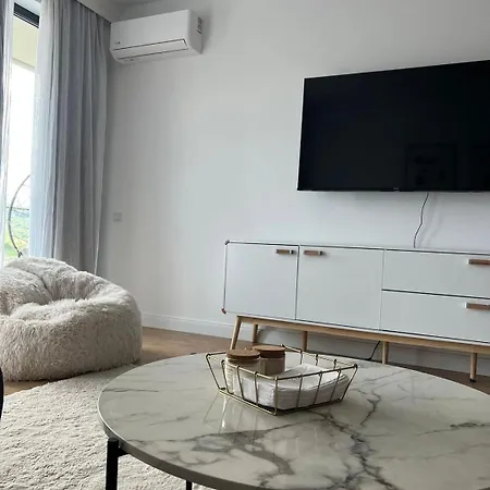 The Hillside Tropicana - Your Smart Living Apartament *
