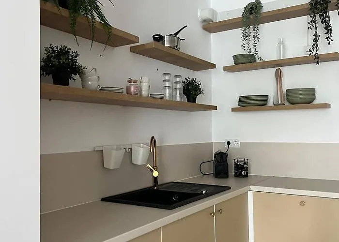 The Hillside Tropicana - Your Smart Living