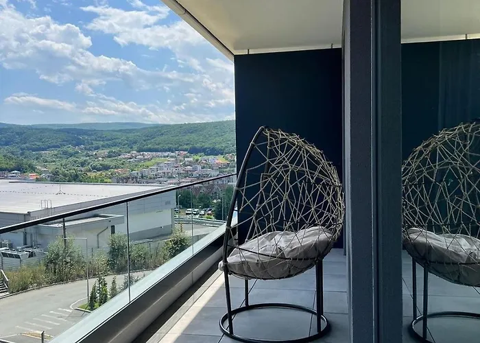 The Hillside Tropicana - Your Smart Living